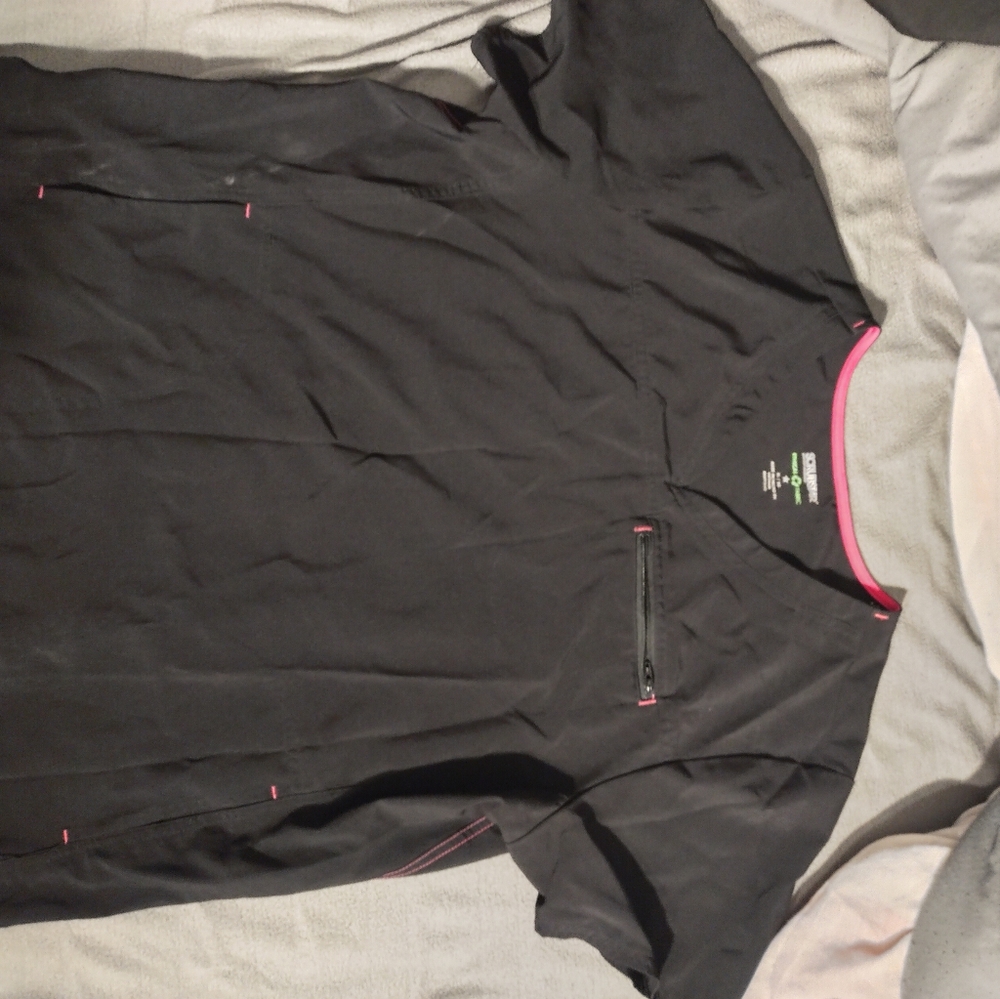 Women's scrubs